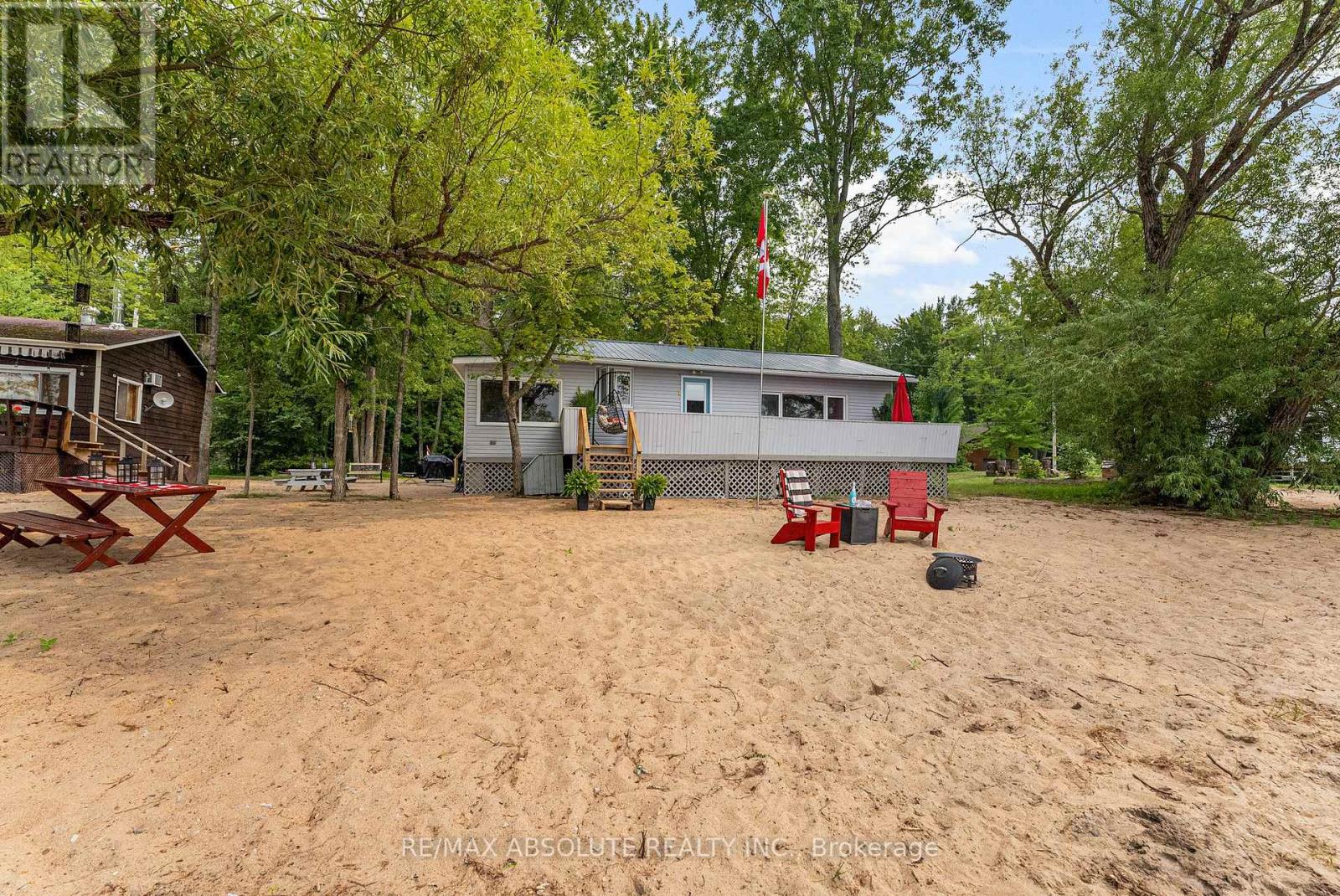 391 Leavoy Lane, Horton, Ontario  K7V 3Z8 - Photo 18 - X12334947