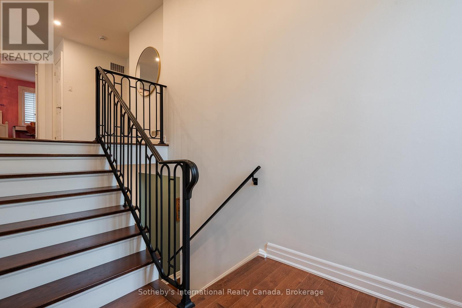 130 Blyth Crescent, Oakville, Ontario  L6J 5H6 - Photo 23 - W12334945