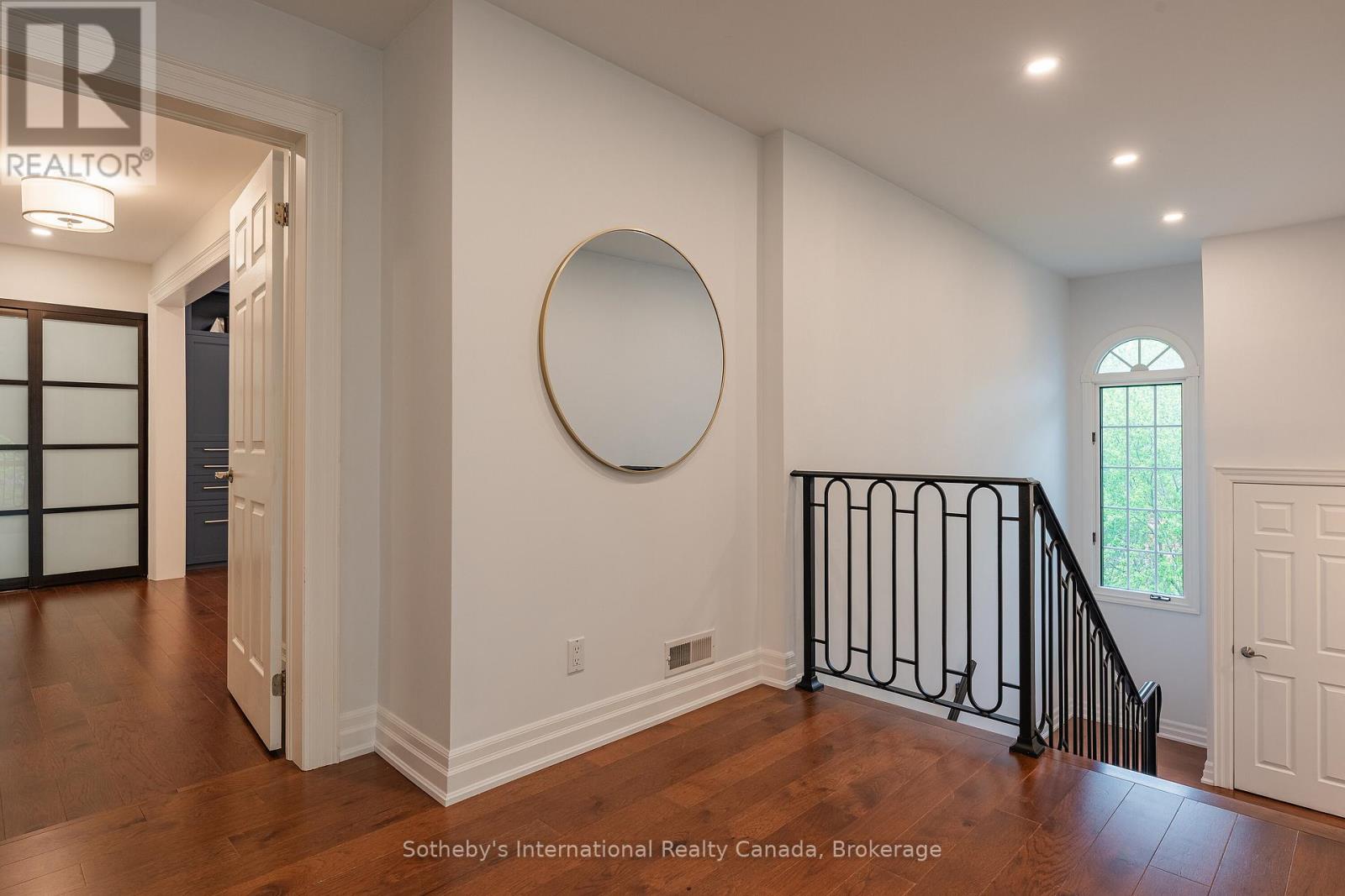 130 Blyth Crescent, Oakville, Ontario  L6J 5H6 - Photo 24 - W12334945