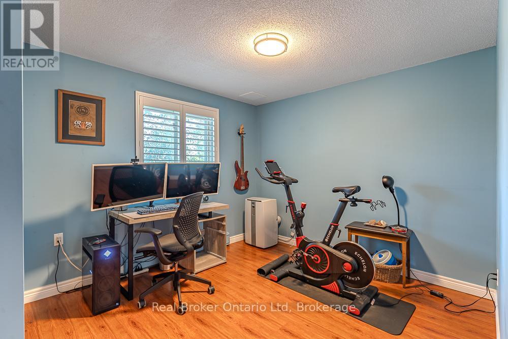 202 - 925 10th Avenue E, Owen Sound, Ontario  N4K 3H8 - Photo 16 - X12334932