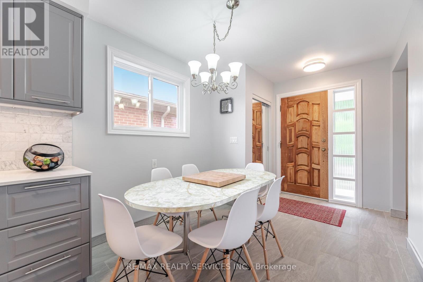 Property at 7541 DARCEL AVENUE image 4