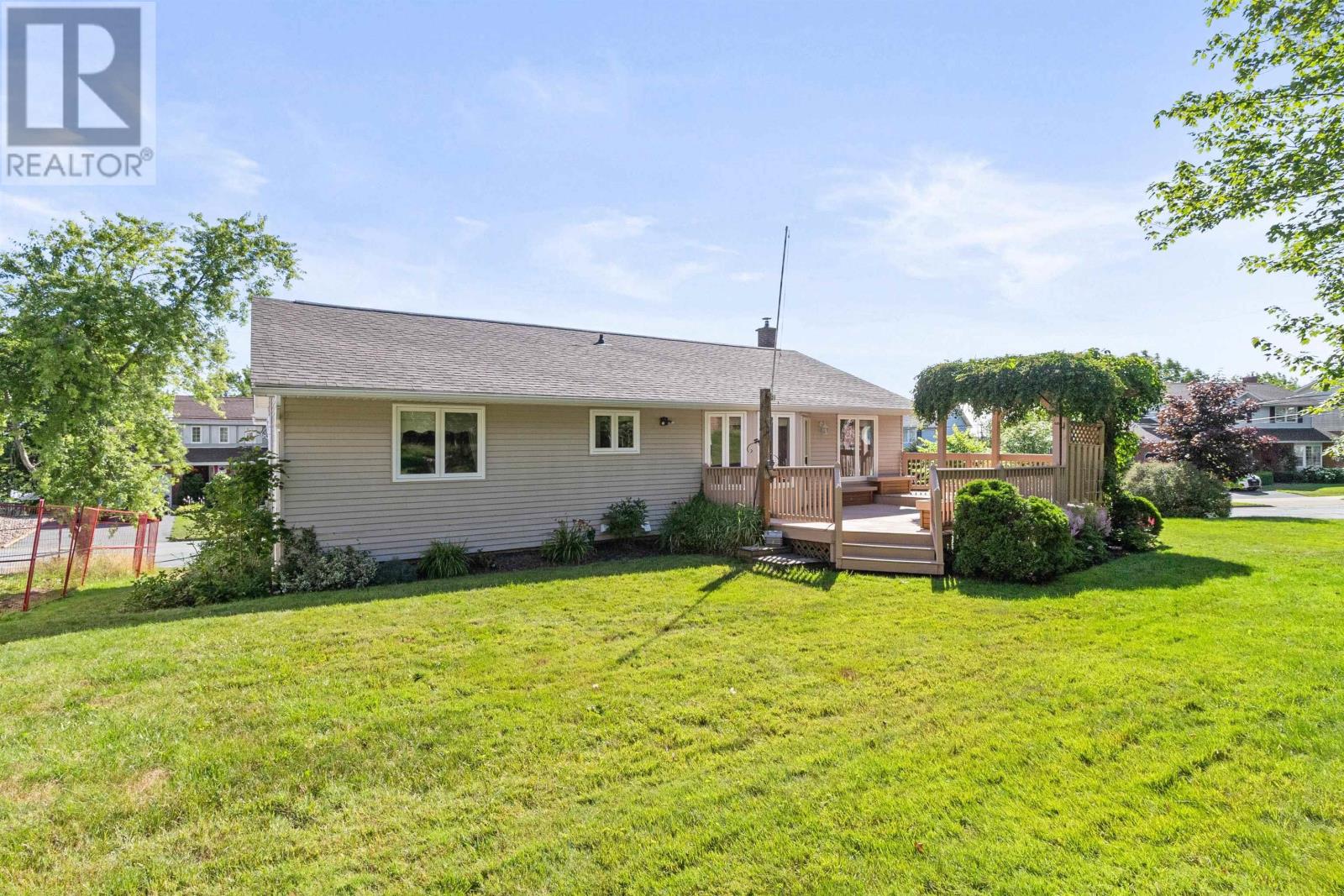 Property at 2 Griffin Place image 2
