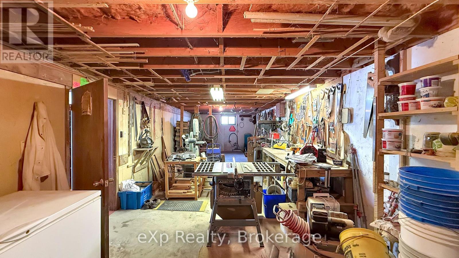 815 Albert Street E, West Grey, Ontario  N0G 1C0 - Photo 17 - X12048412