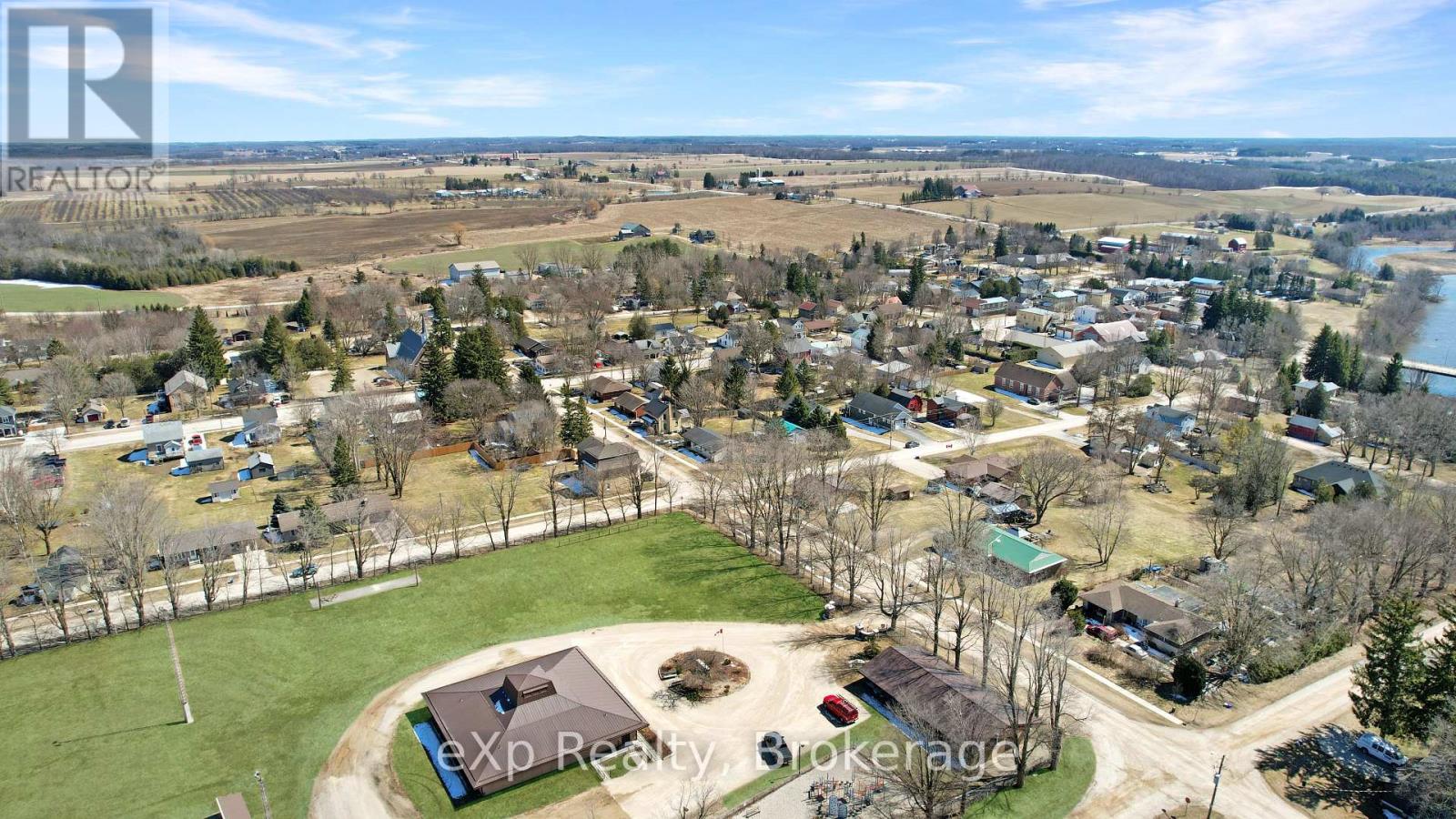 815 Albert Street E, West Grey, Ontario  N0G 1C0 - Photo 21 - X12048412