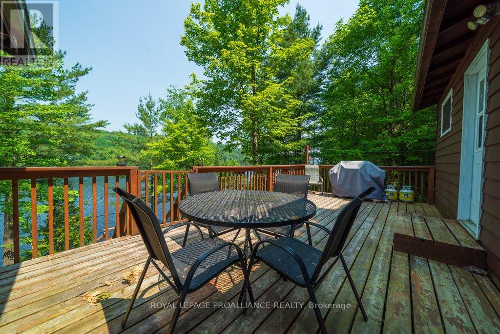 1045 Wheatley Lane, North Frontenac, Ontario  K0H 1K0 - Photo 11 - X12101462