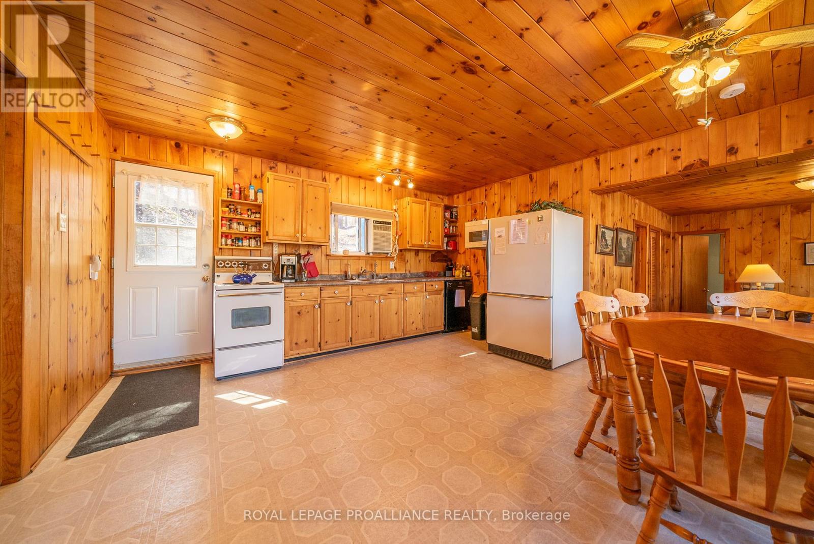 1045 Wheatley Lane, North Frontenac, Ontario  K0H 1K0 - Photo 15 - X12101462