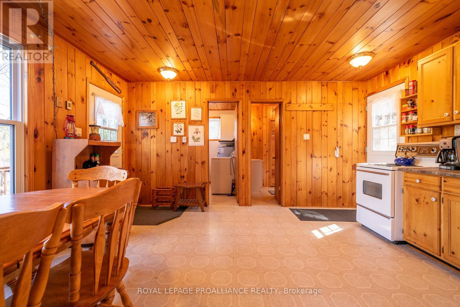 1045 Wheatley Lane, North Frontenac, Ontario  K0H 1K0 - Photo 18 - X12101462