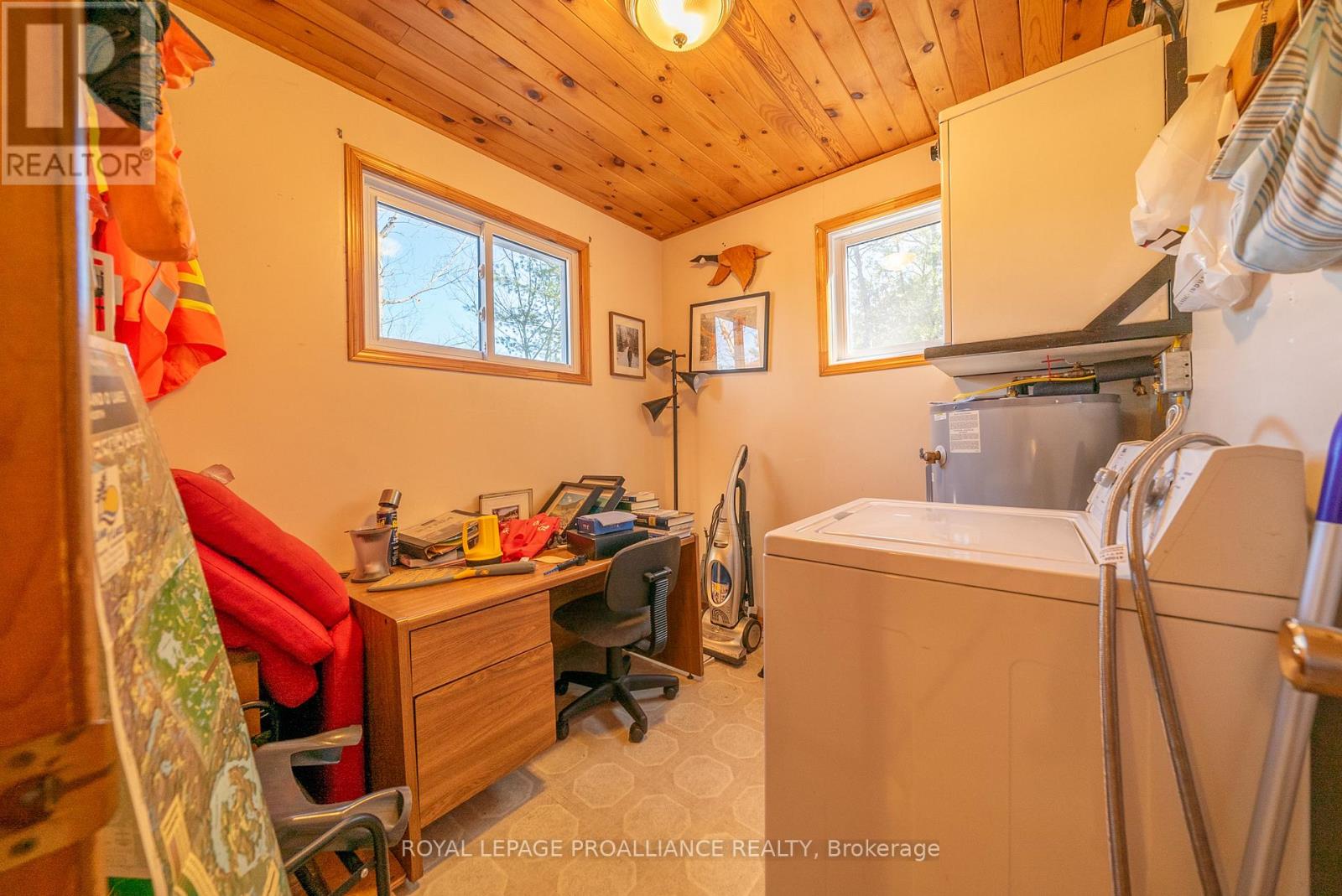 1045 Wheatley Lane, North Frontenac, Ontario  K0H 1K0 - Photo 32 - X12101462