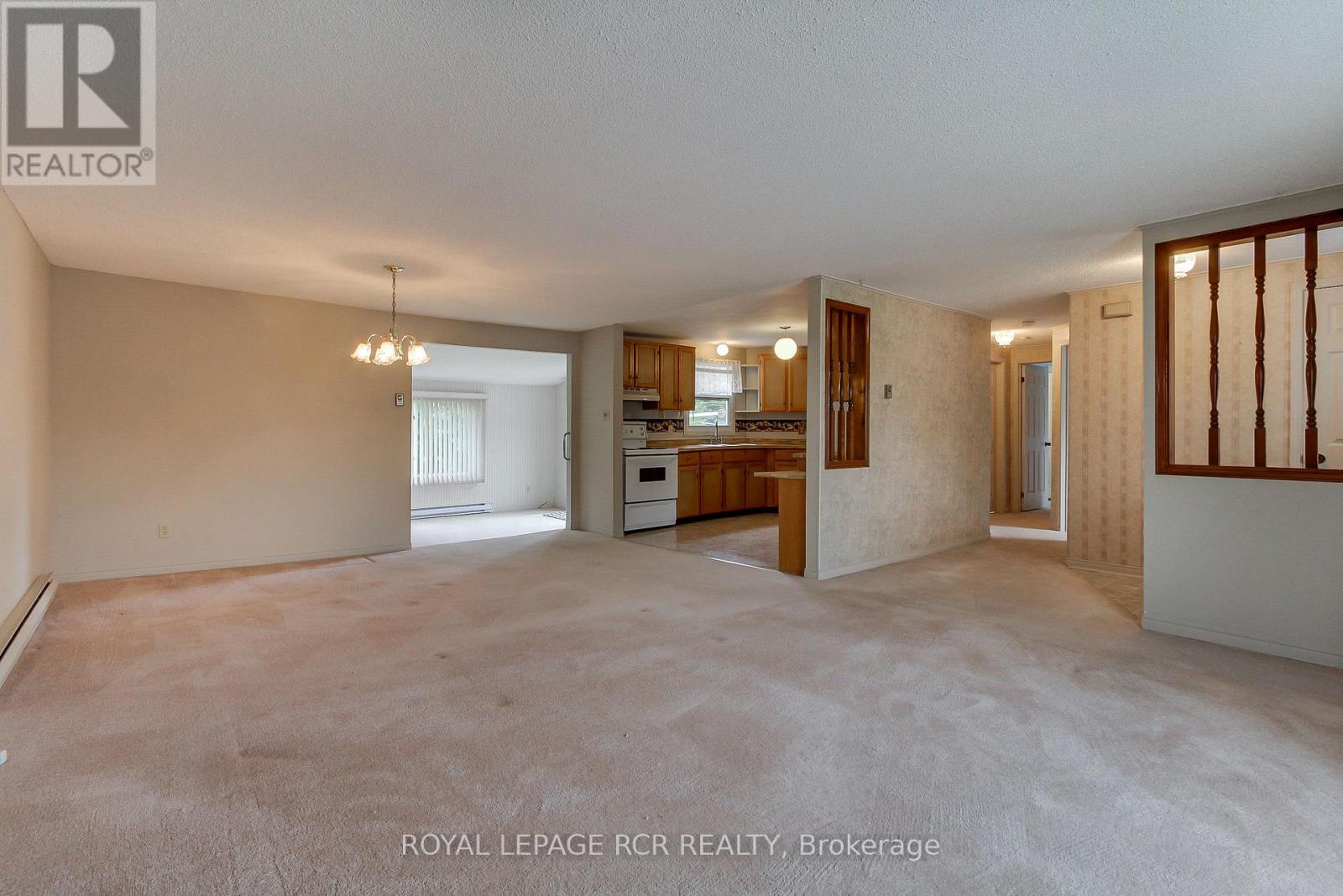 8 Carmans Cove, Innisfil, Ontario  L9S 1R9 - Photo 12 - N12334966