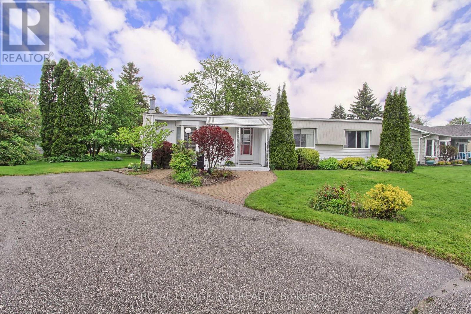 Property at 8 CARMANS COVE image 4