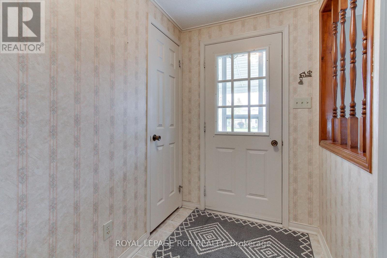 8 Carmans Cove, Innisfil, Ontario  L9S 1R9 - Photo 6 - N12334966