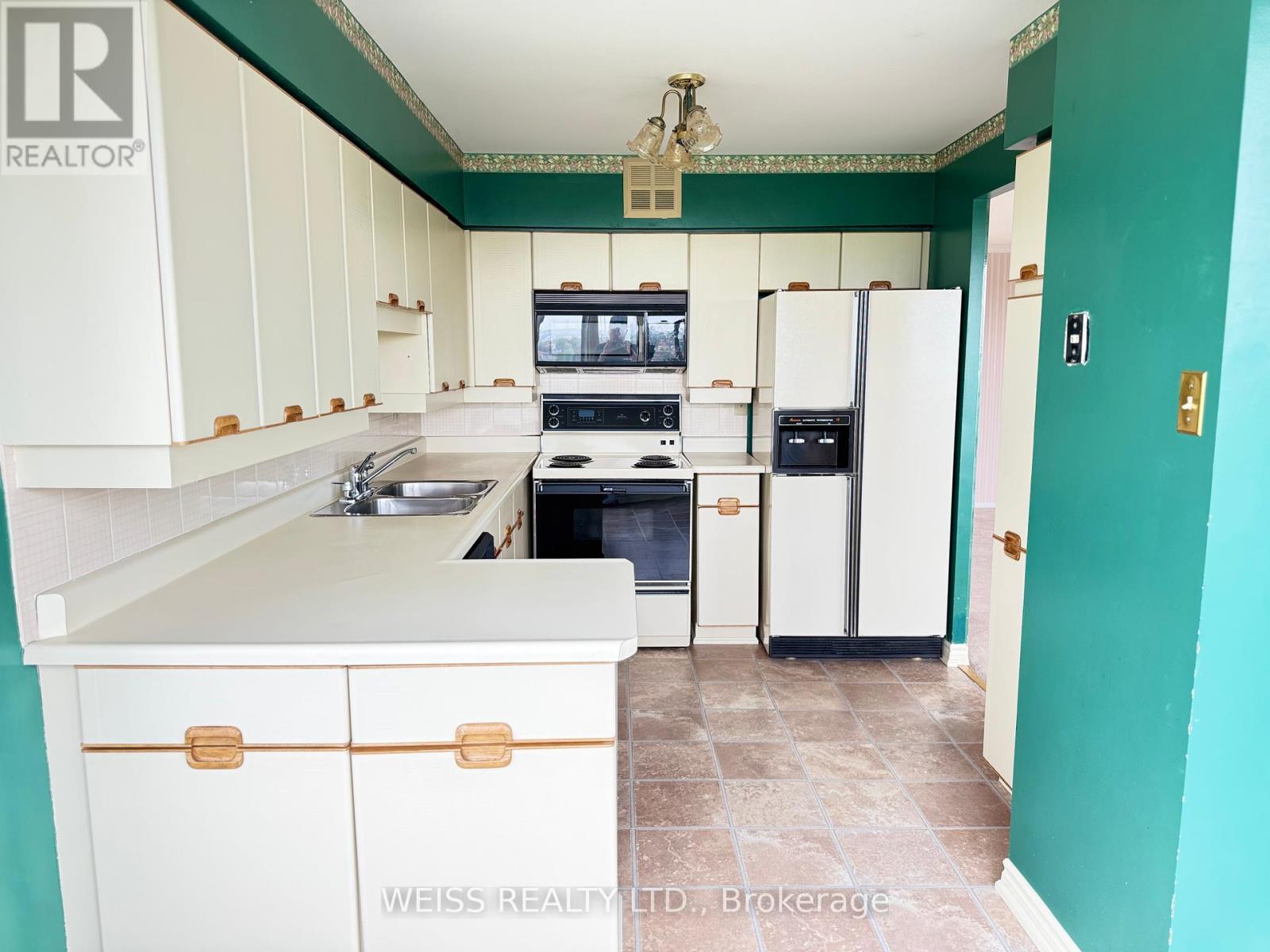 Property at PH11 - 55 AUSTIN DRIVE image 2