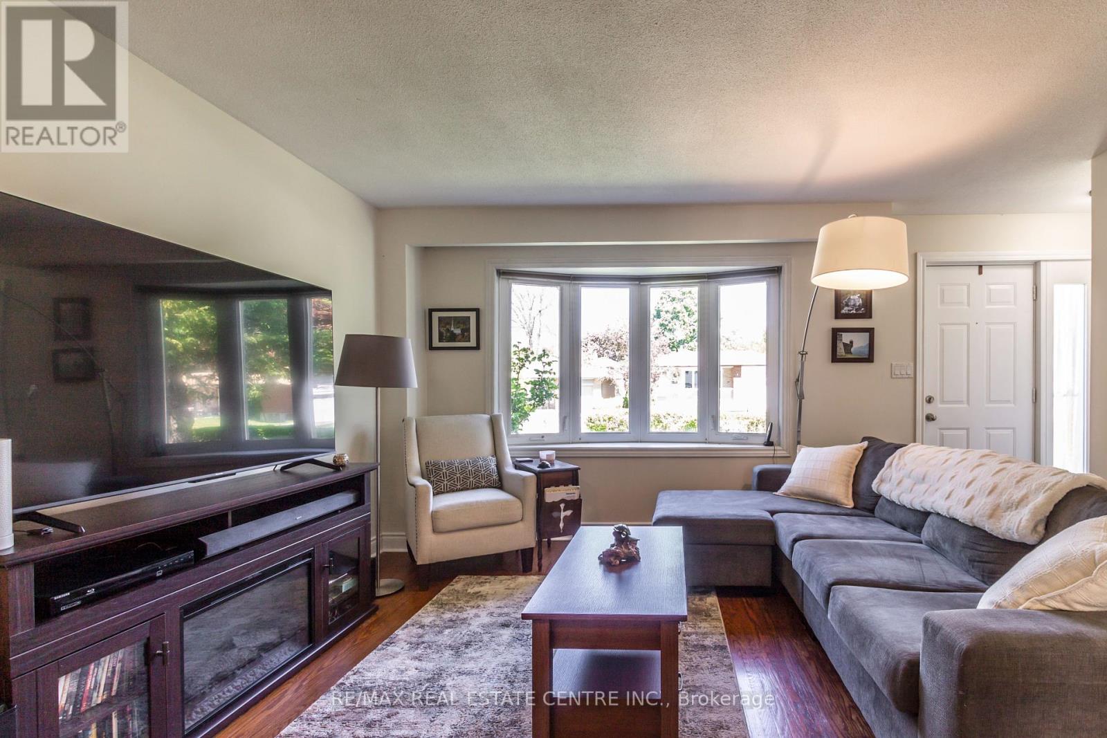 Property at 1174 FAIRDALE DRIVE image 4