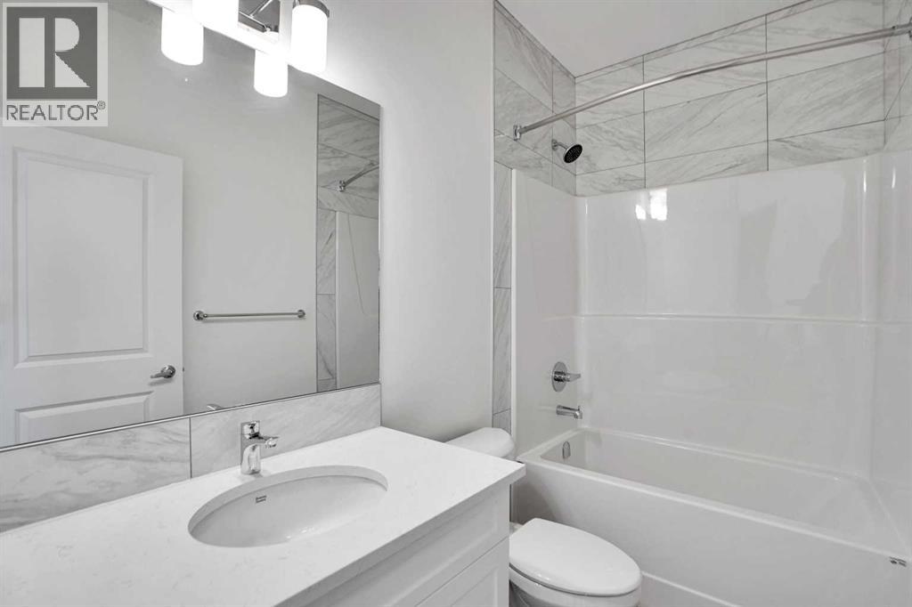 Property at 425 Magnolia Way SE image 4