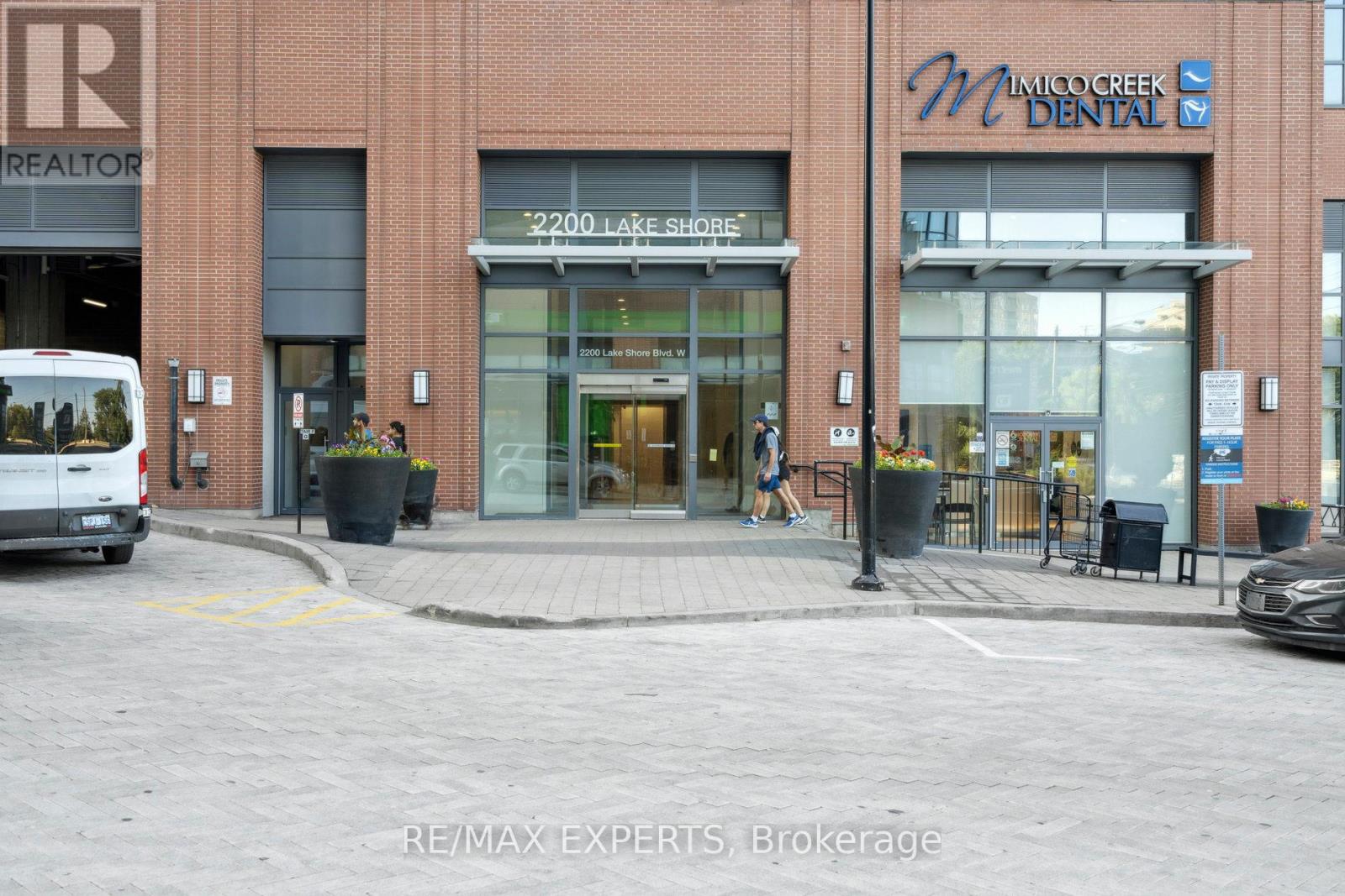 1809 - 2200 Lake Shore Boulevard W, Toronto, Ontario  M8V 1A4 - Photo 3 - W12335004