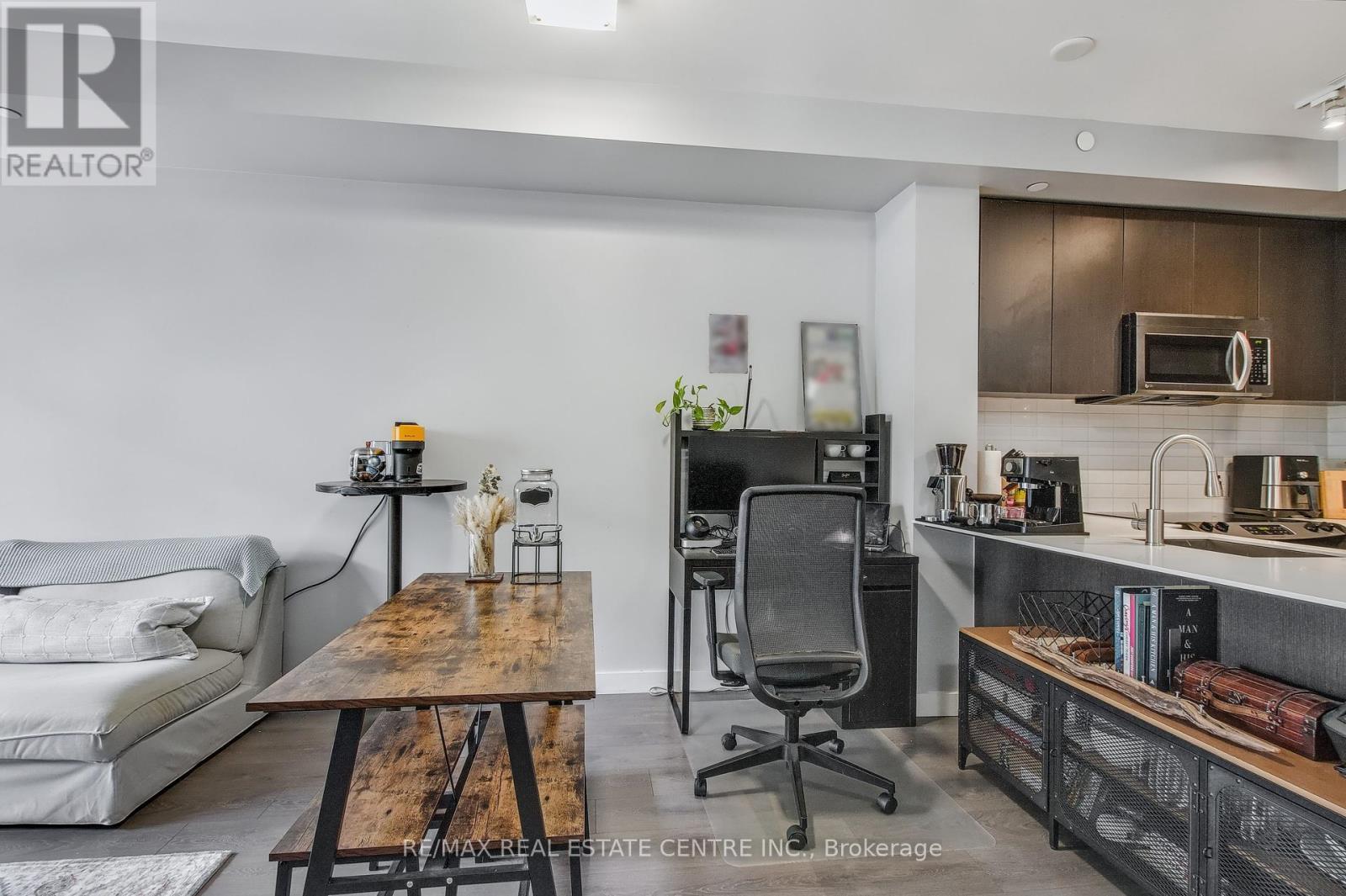 209 - 5035 Harvard Road, Mississauga, Ontario  L5M 0W7 - Photo 10 - W12335016