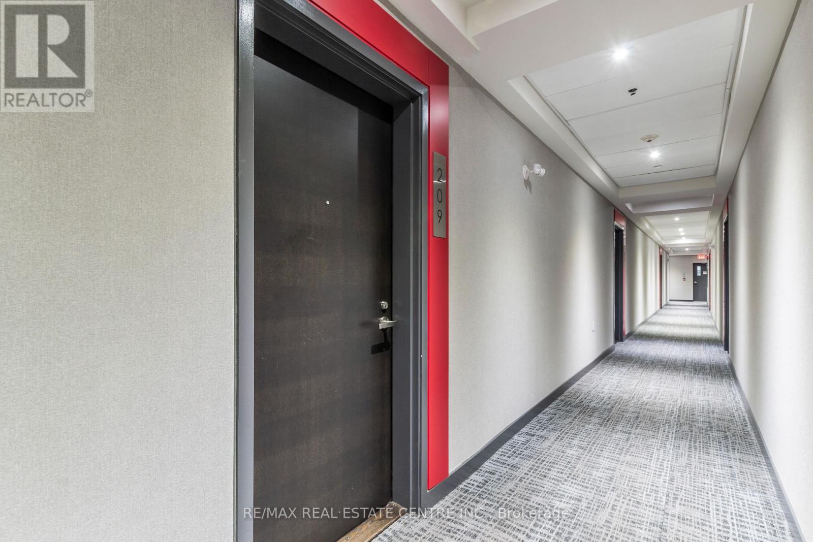 209 - 5035 Harvard Road, Mississauga, Ontario  L5M 0W7 - Photo 5 - W12335016
