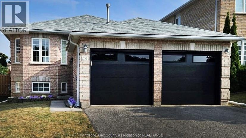 MLS# 25020233: 201 Hanmer STREET East, Barrie, Canada