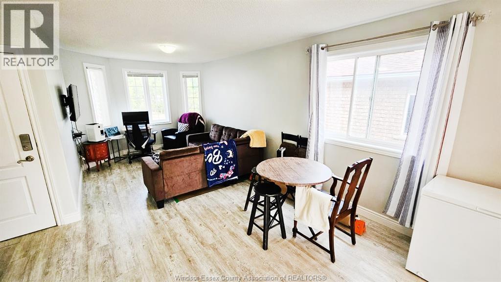 201 Hanmer Street East, Barrie, Ontario  L4M 6W7 - Photo 8 - 25020233