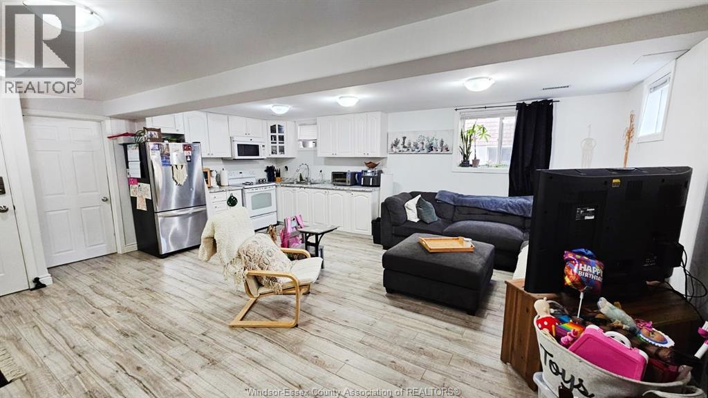 201 Hanmer Street East, Barrie, Ontario  L4M 6W7 - Photo 15 - 25020233
