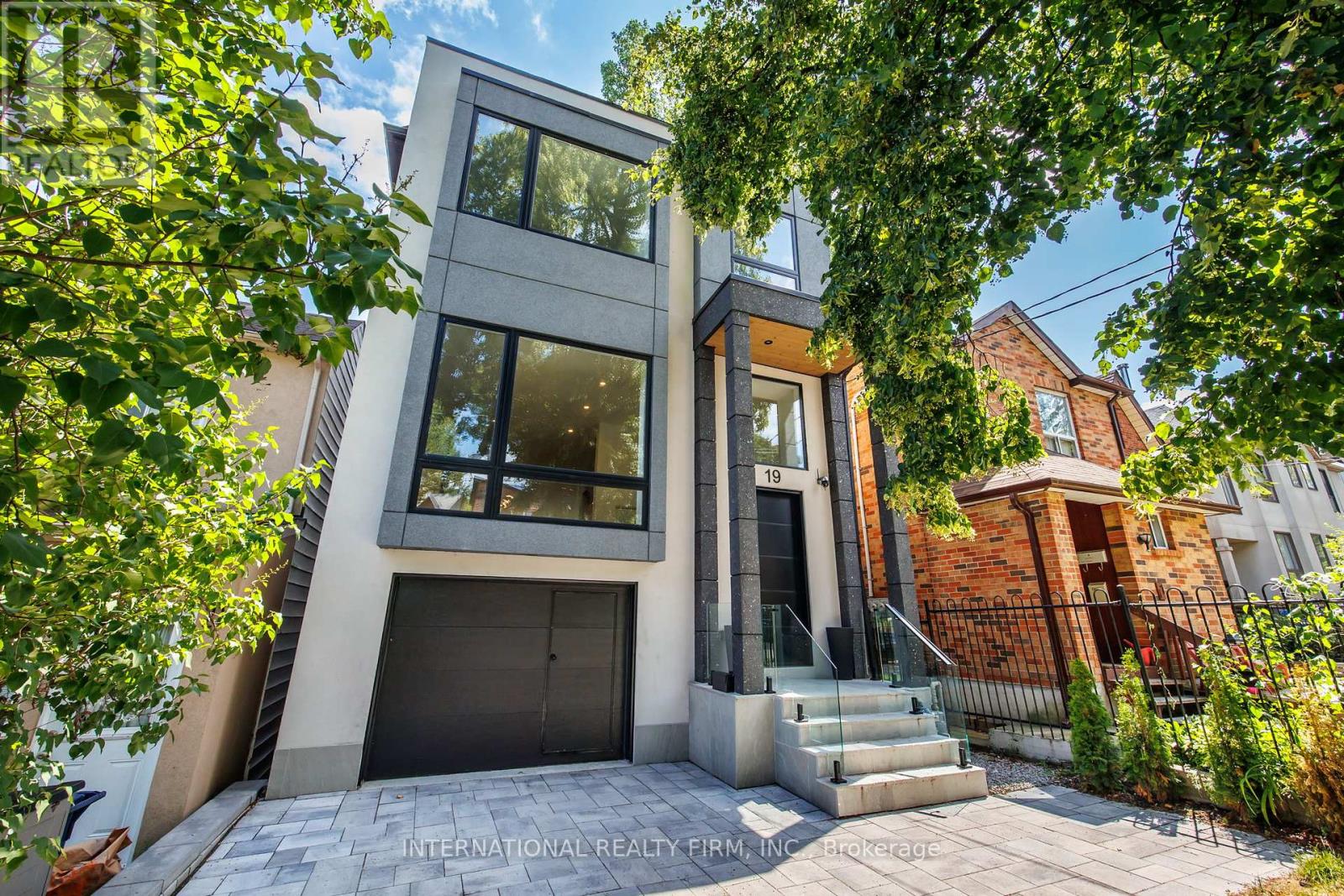Property at 19 IVY AVENUE image 3