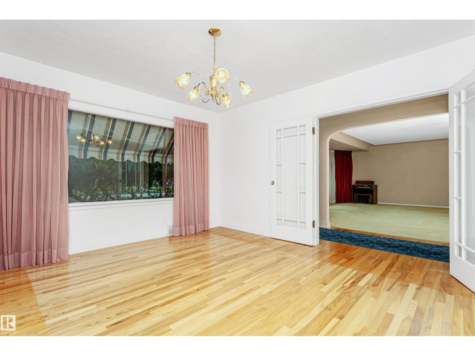 Property at 10525 134 ST NW image 2