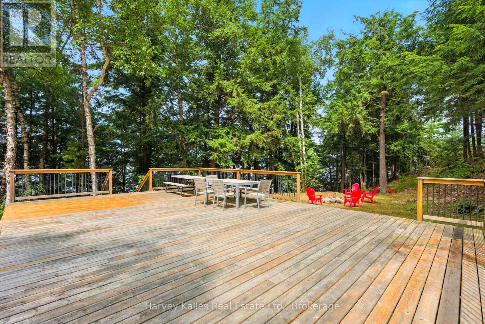 25 Clifton Island, Muskoka Lakes, Ontario  P0B 1M0 - Photo 14 - X12334593