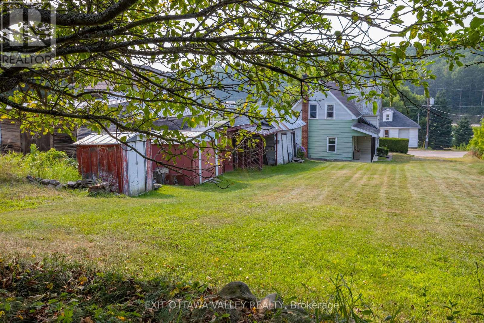 53 Burchat Street, Madawaska Valley, Ontario  K0J 2N0 - Photo 11 - X12335063