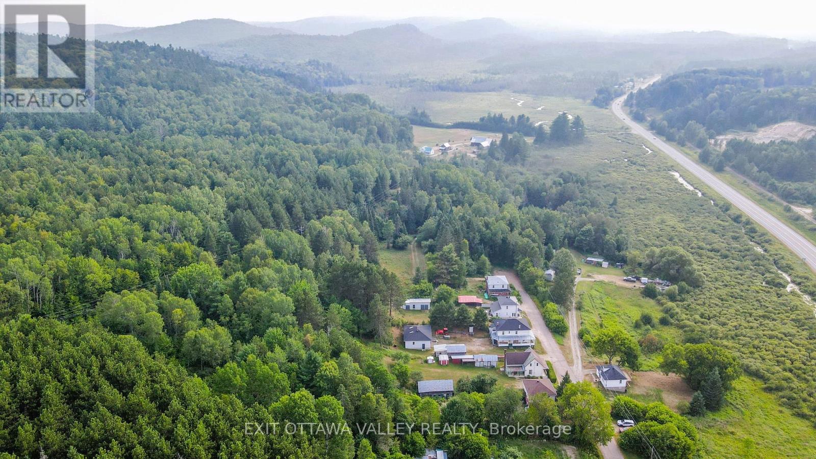 53 Burchat Street, Madawaska Valley, Ontario  K0J 2N0 - Photo 16 - X12335063