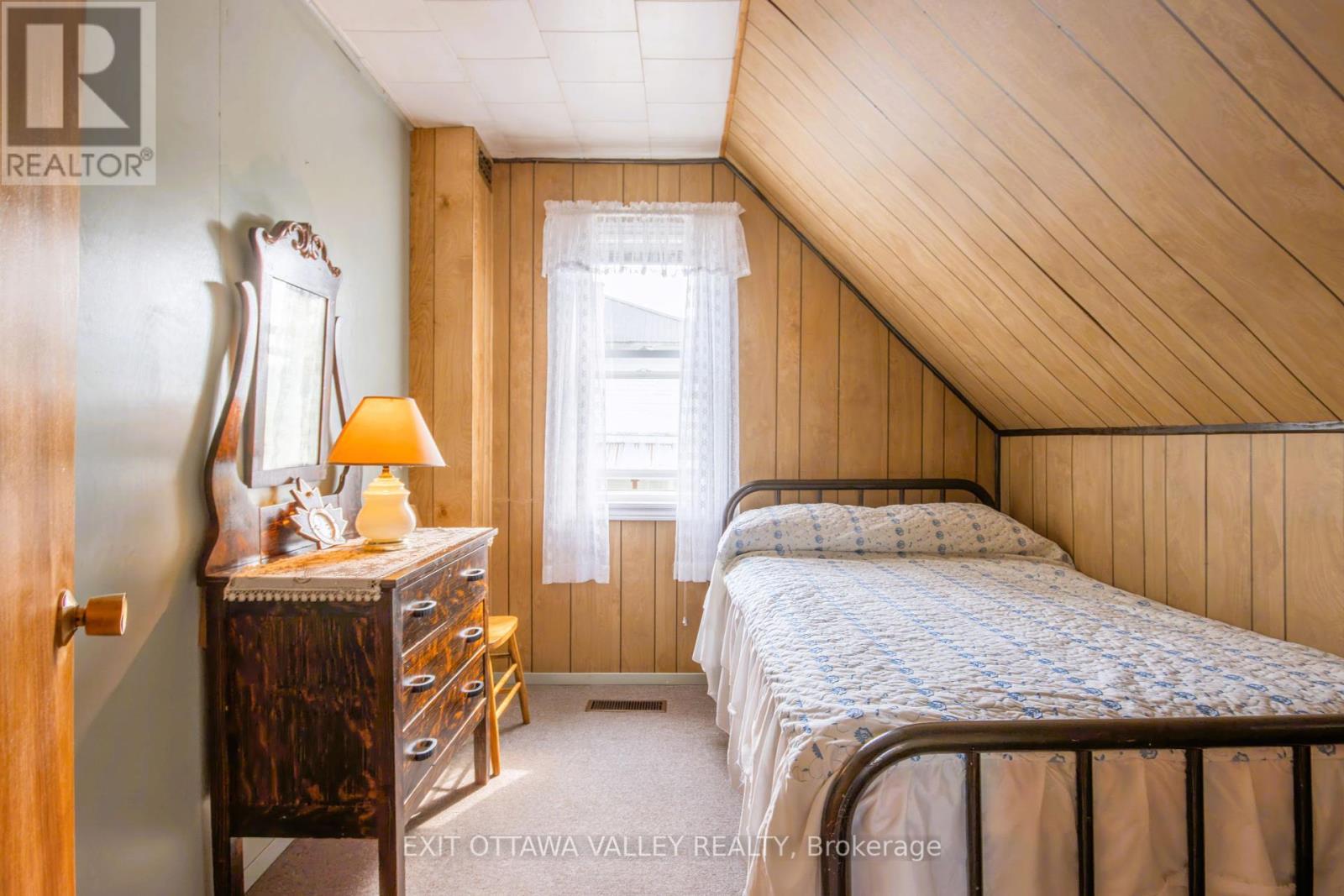 53 Burchat Street, Madawaska Valley, Ontario  K0J 2N0 - Photo 29 - X12335063