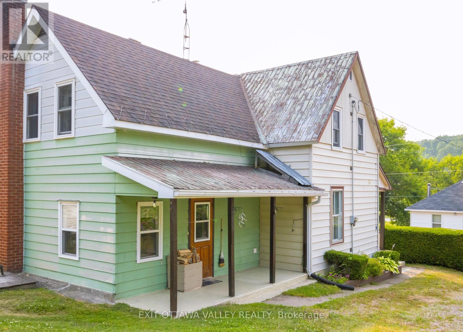 53 Burchat Street, Madawaska Valley, Ontario  K0J 2N0 - Photo 4 - X12335063