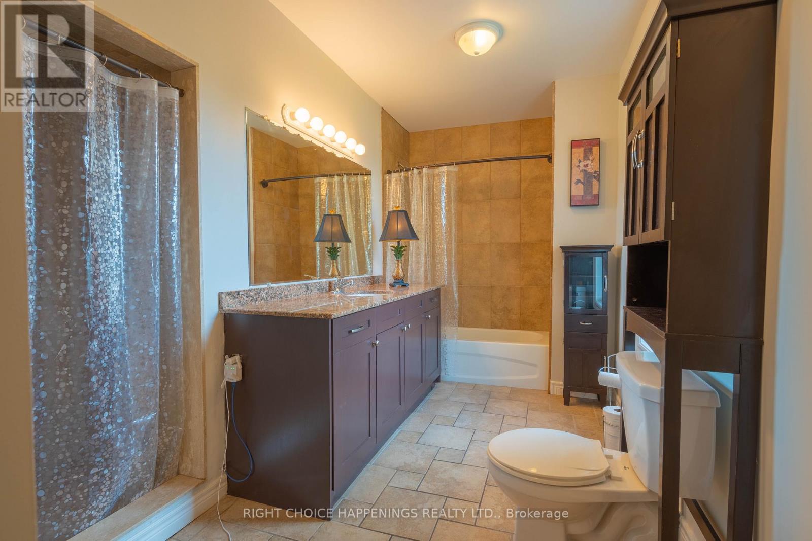 110 Alder Street W, Haldimand, Ontario  N1A 1R1 - Photo 14 - X12335096