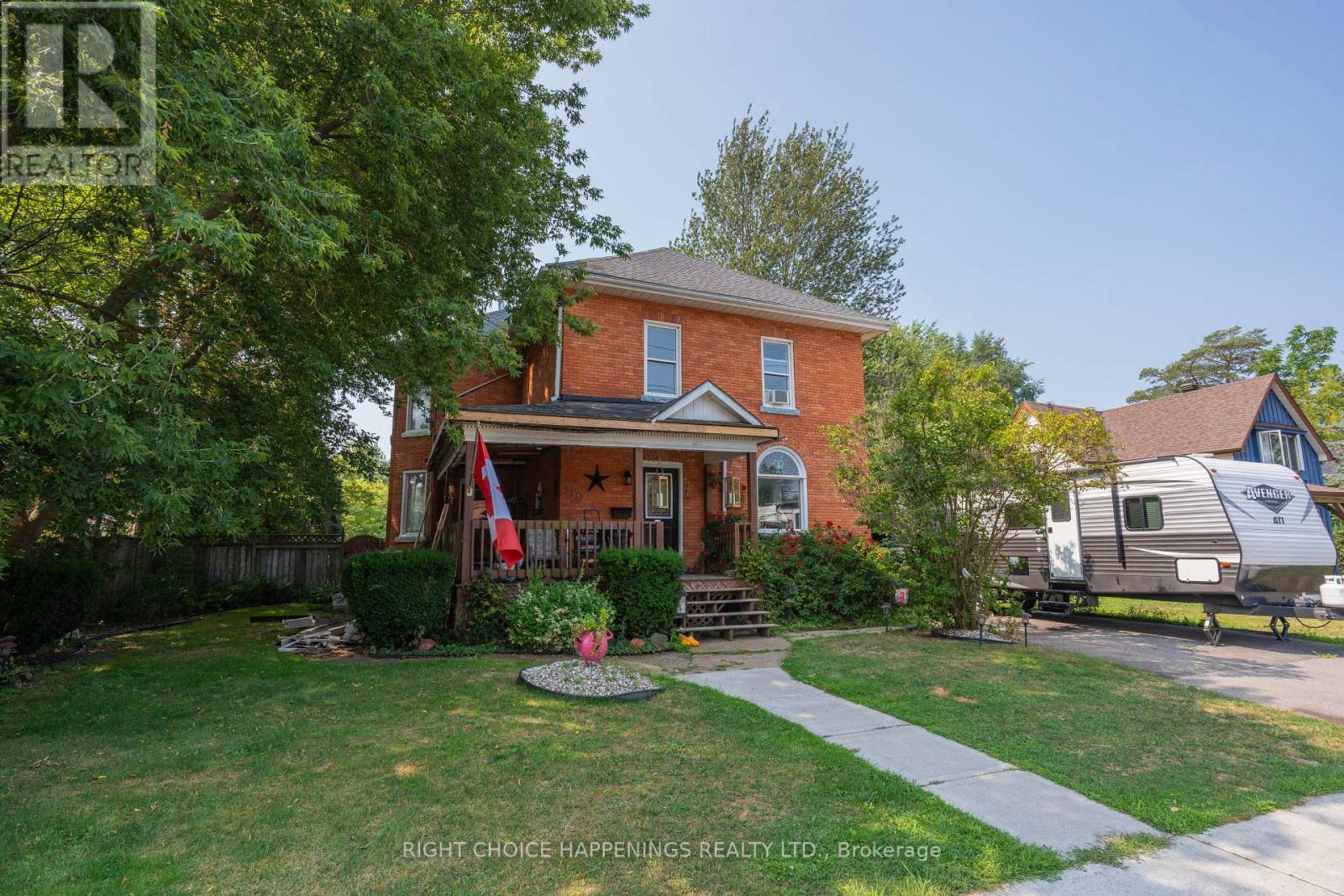Property at 110 ALDER STREET W image 2