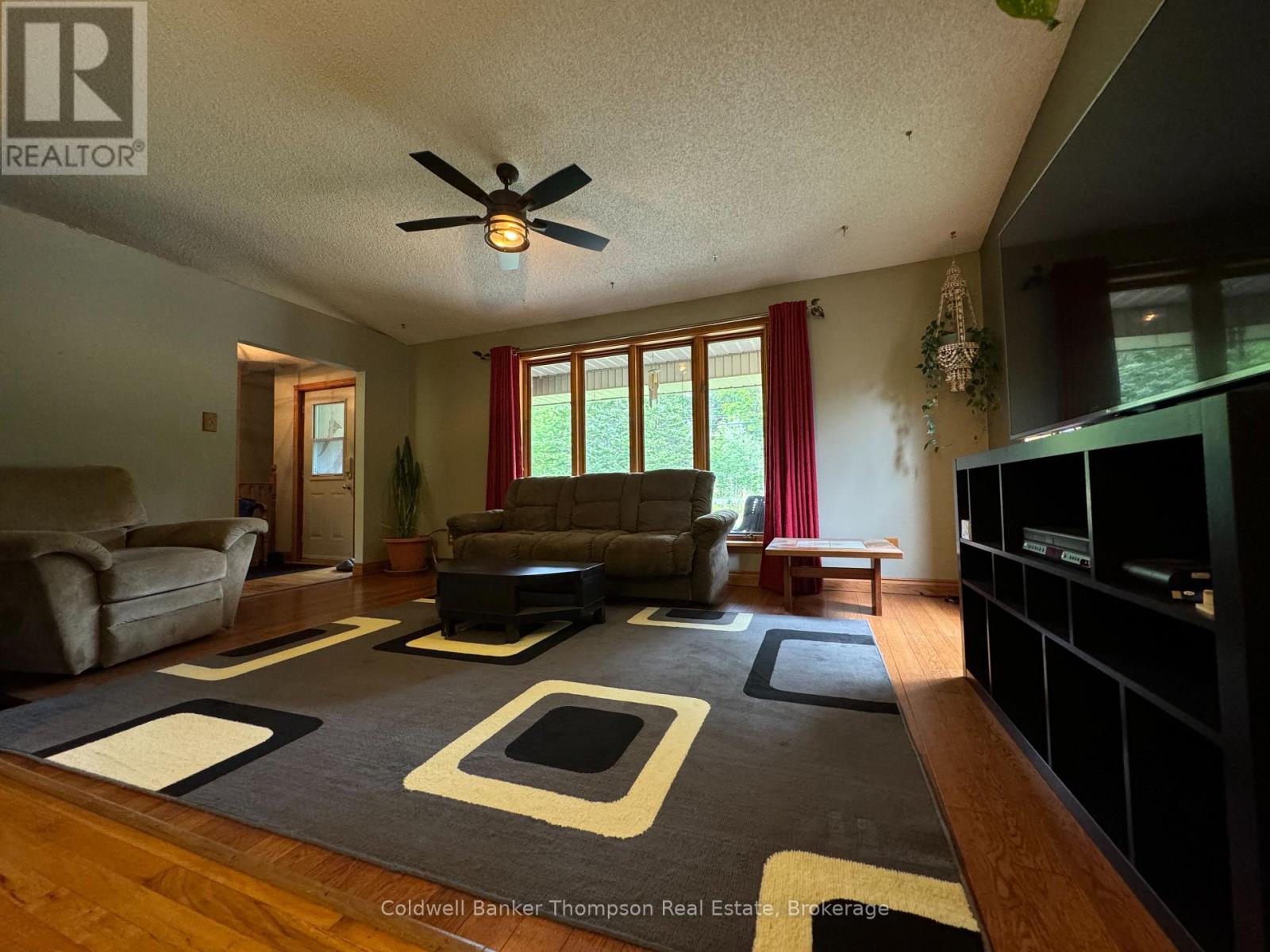 2551 Brunel Road, Huntsville, Ontario  P1H 2J3 - Photo 8 - X12335094