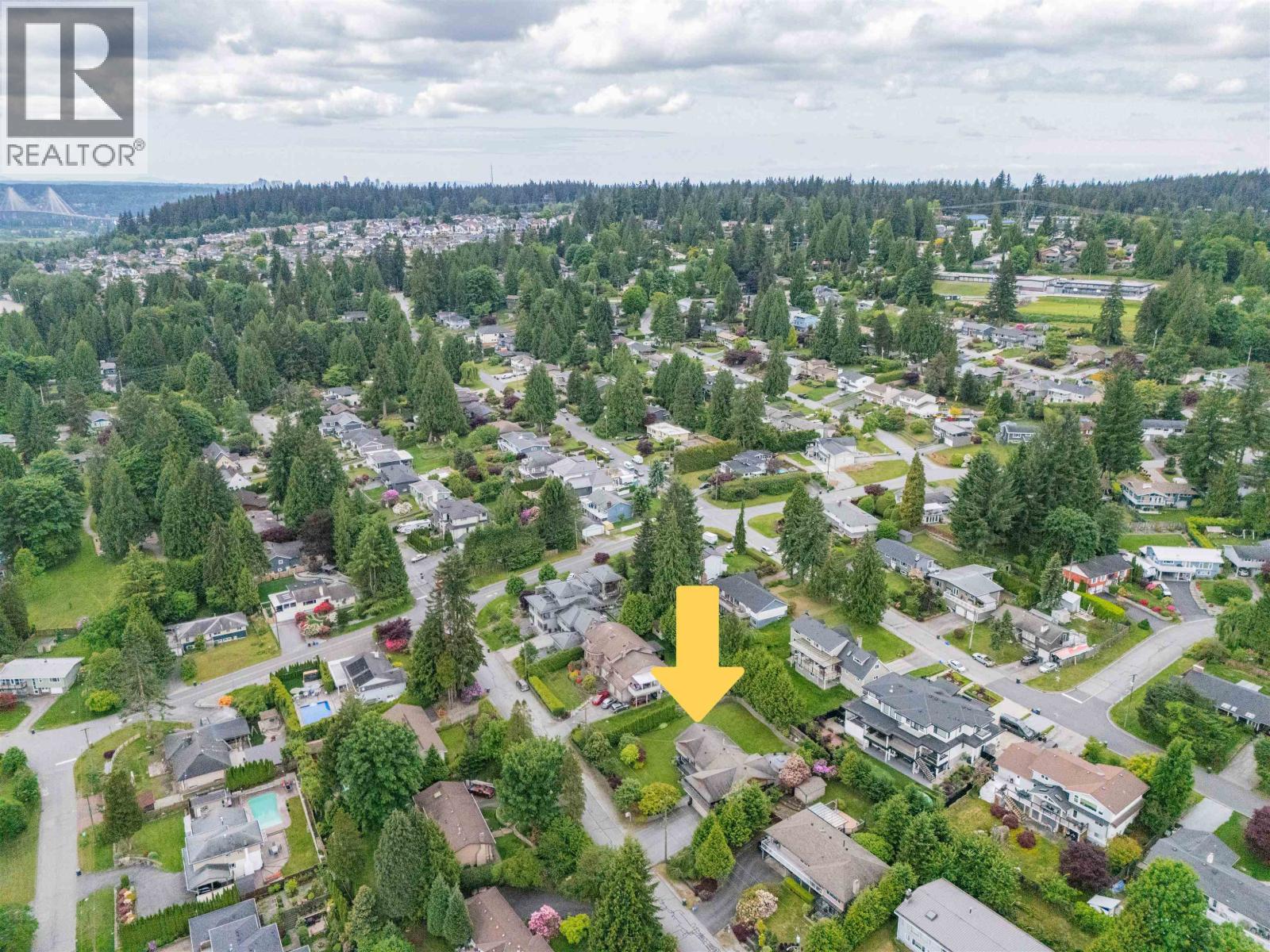 3072 Lazy A Avenue, Coquitlam, British Columbia  V3C 3N9 - Photo 3 - R3033773