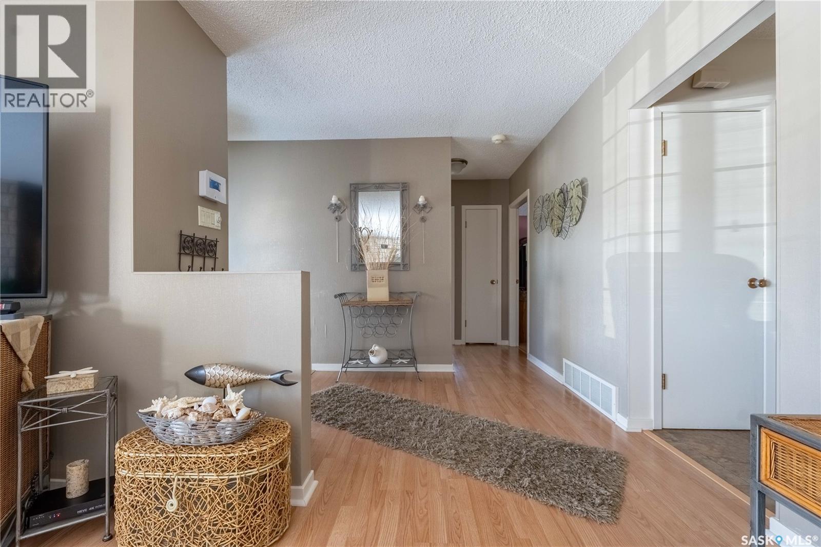 Property at 1341 King CRESCENT image 5
