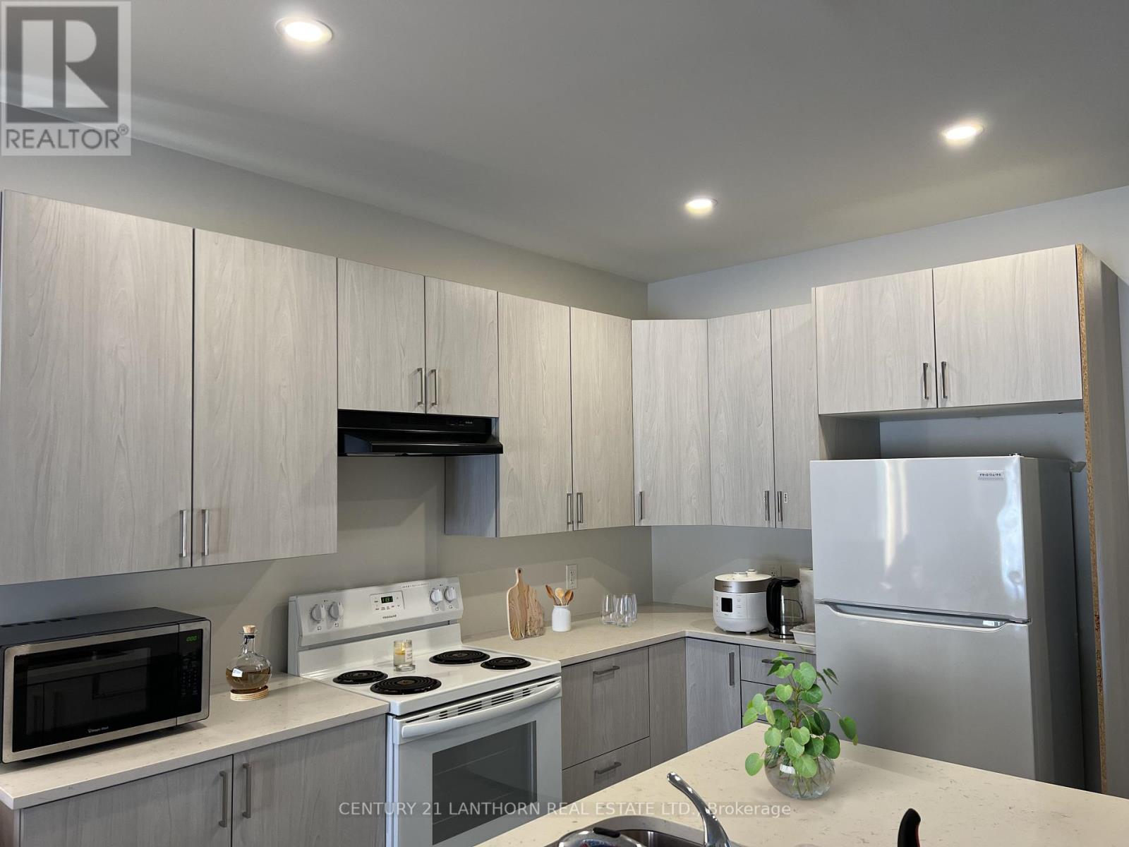 64 Markland Avenue, Prince Edward County, Ontario  K0K 2T0 - Photo 7 - X12000945