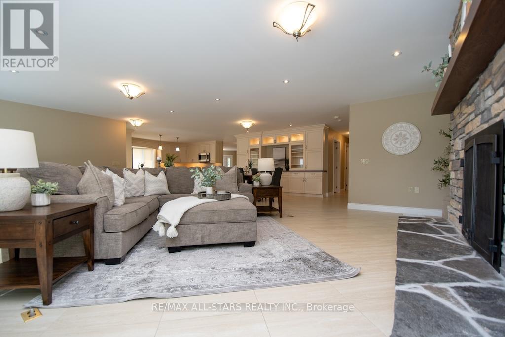 13540 Highway 35, Minden Hills, Ontario  K0M 2K0 - Photo 11 - X12335124