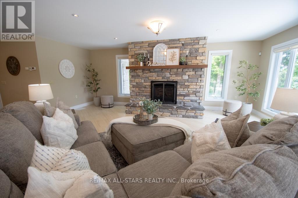 13540 Highway 35, Minden Hills, Ontario  K0M 2K0 - Photo 12 - X12335124