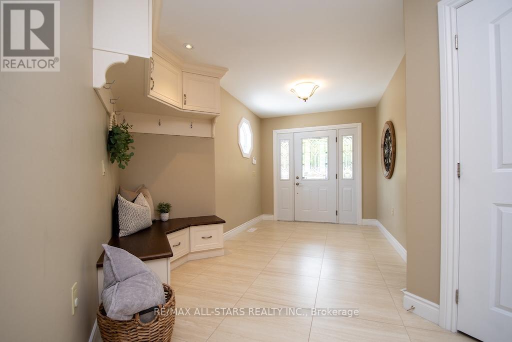 13540 Highway 35, Minden Hills, Ontario  K0M 2K0 - Photo 8 - X12335124