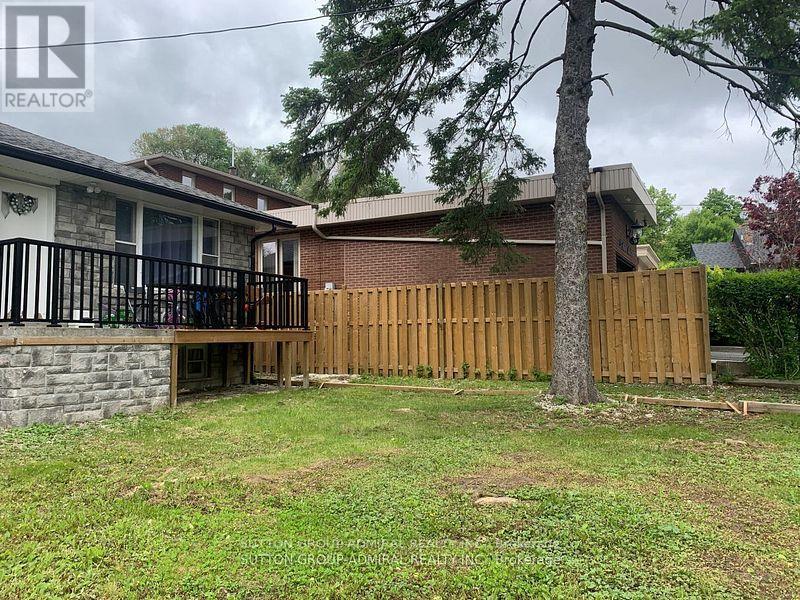 148 Rowntree Mill Road S, Toronto (Humber Summit), Ontario  M9L 1C9 - Photo 7 - W12335087