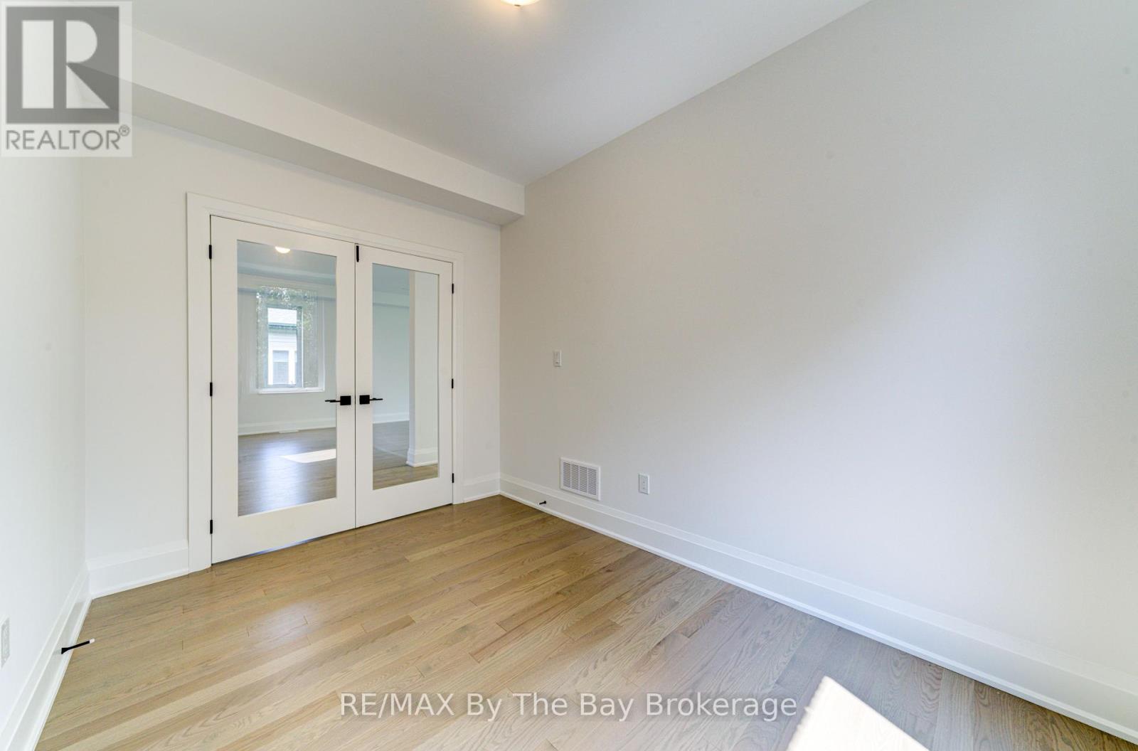 13 Emerald Street, Wasaga Beach, Ontario  L9Z 2N5 - Photo 22 - S12335119