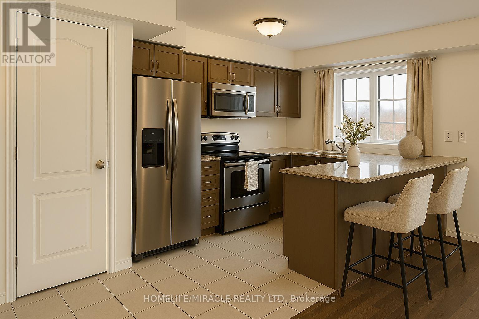 Property at 18 - 2508 POST ROAD image 3