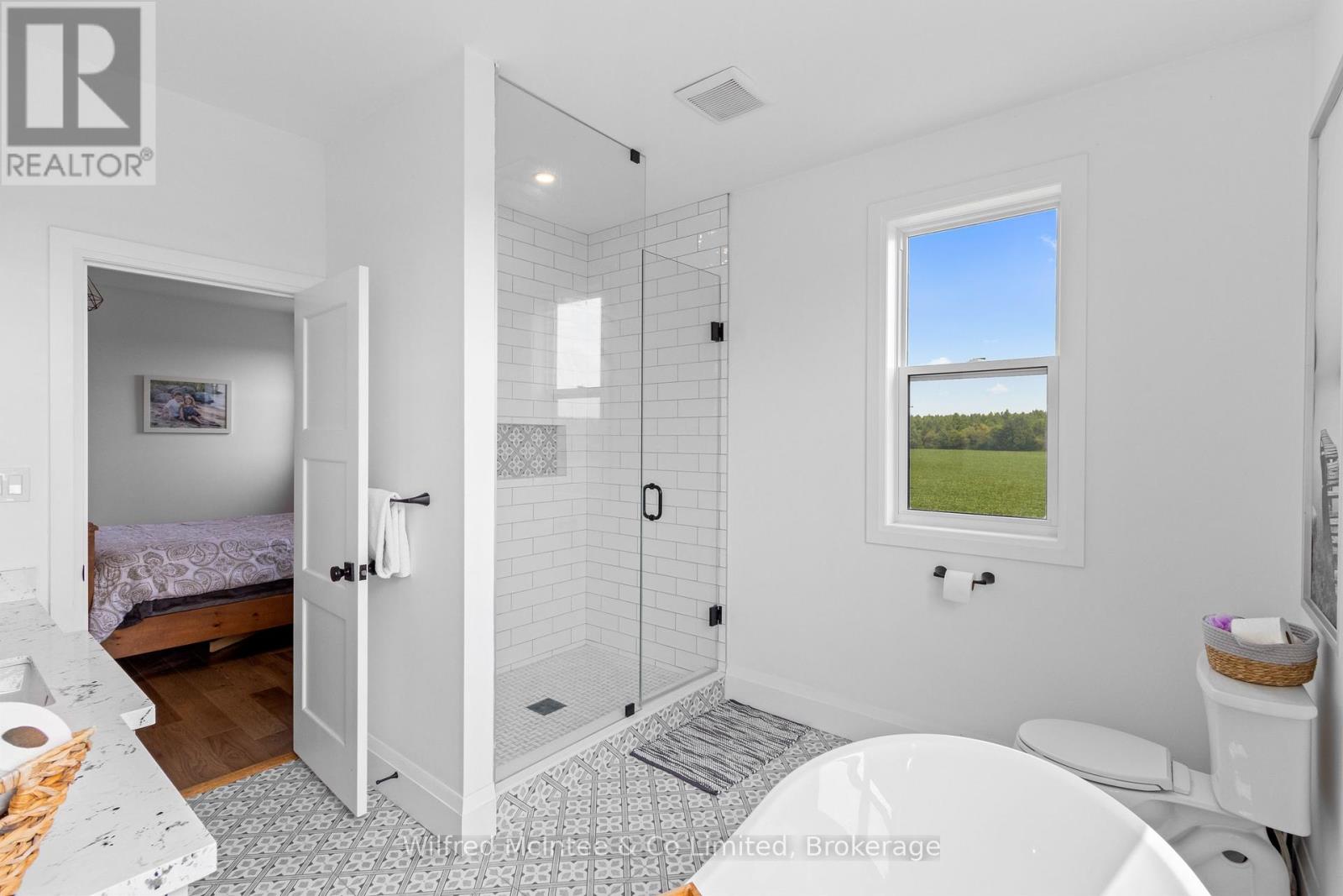 574461 Sideroad 40, West Grey, Ontario  N0C 1H0 - Photo 13 - X12335185
