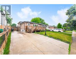 17 GARSIDE CRESCENT, Brampton, Ontario