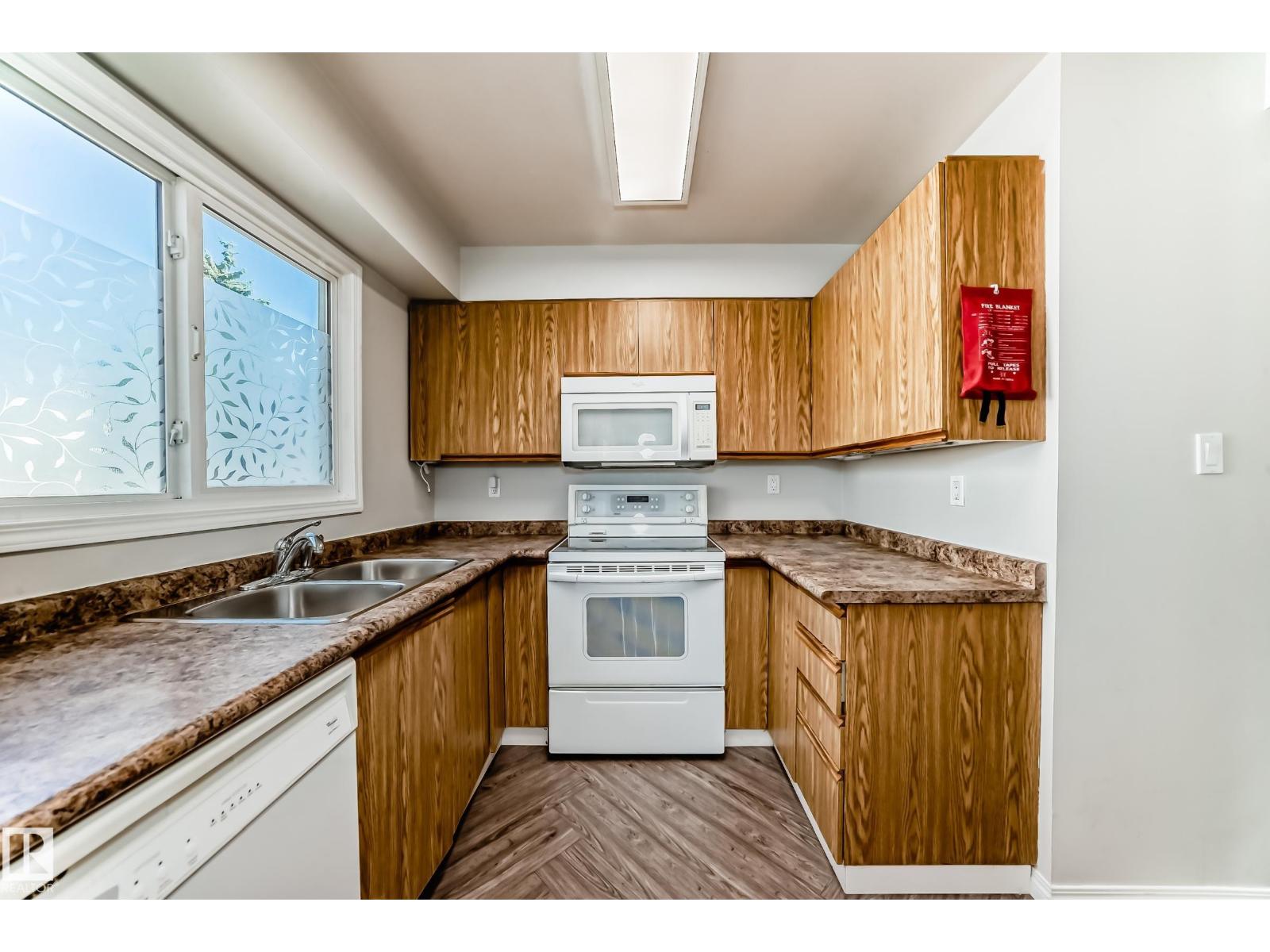 #38 1415 62 St Nw, Edmonton, Alberta  T6L 4K1 - Photo 6 - E4452187