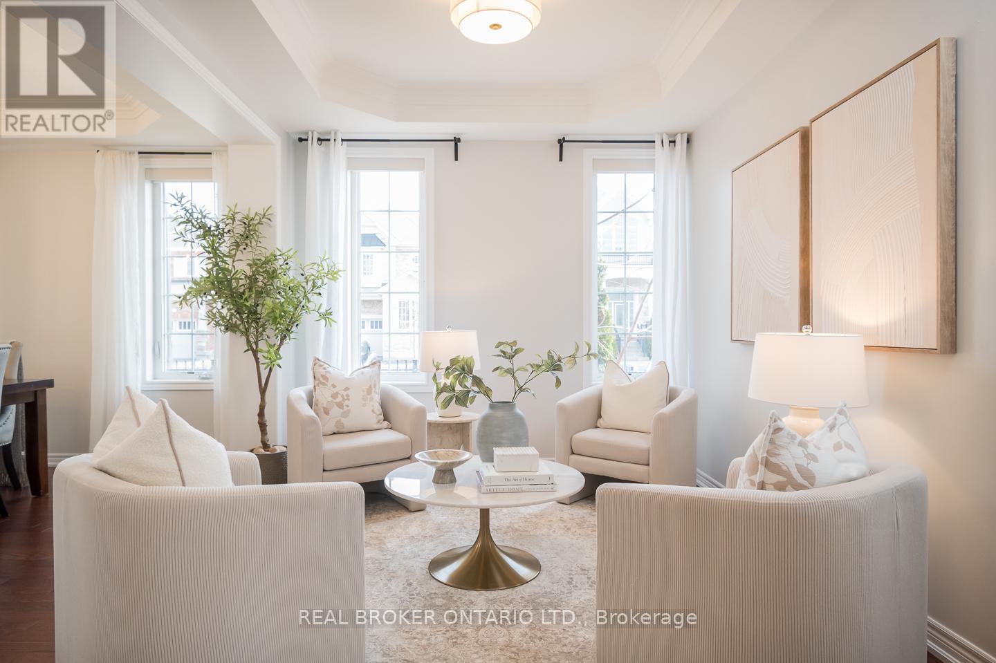 Property at 300 MCGIBBON DRIVE image 3