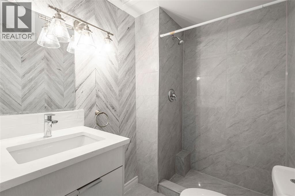 239 Proctor Street, Sarnia, Ontario  N7T 3G8 - Photo 19 - 25020203