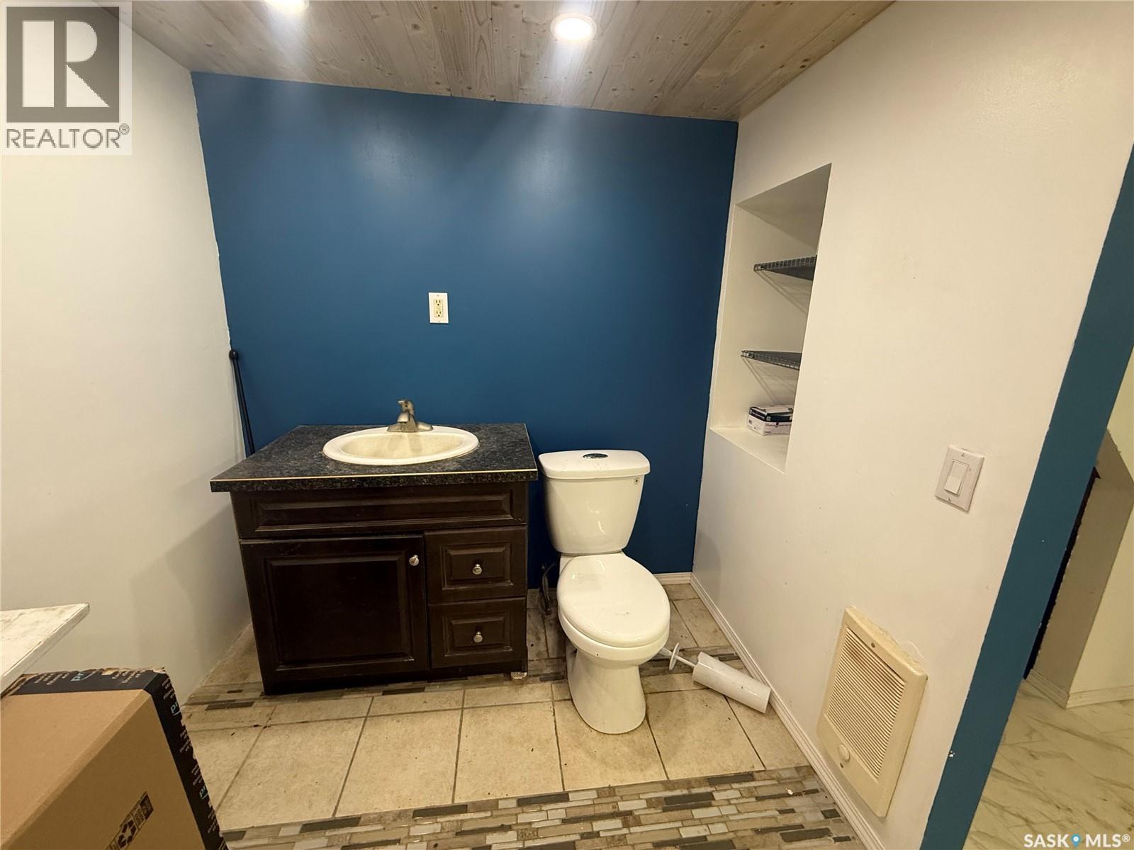 233 Central Avenue, Montmartre, Saskatchewan  S0G 3M0 - Photo 11 - SK015129