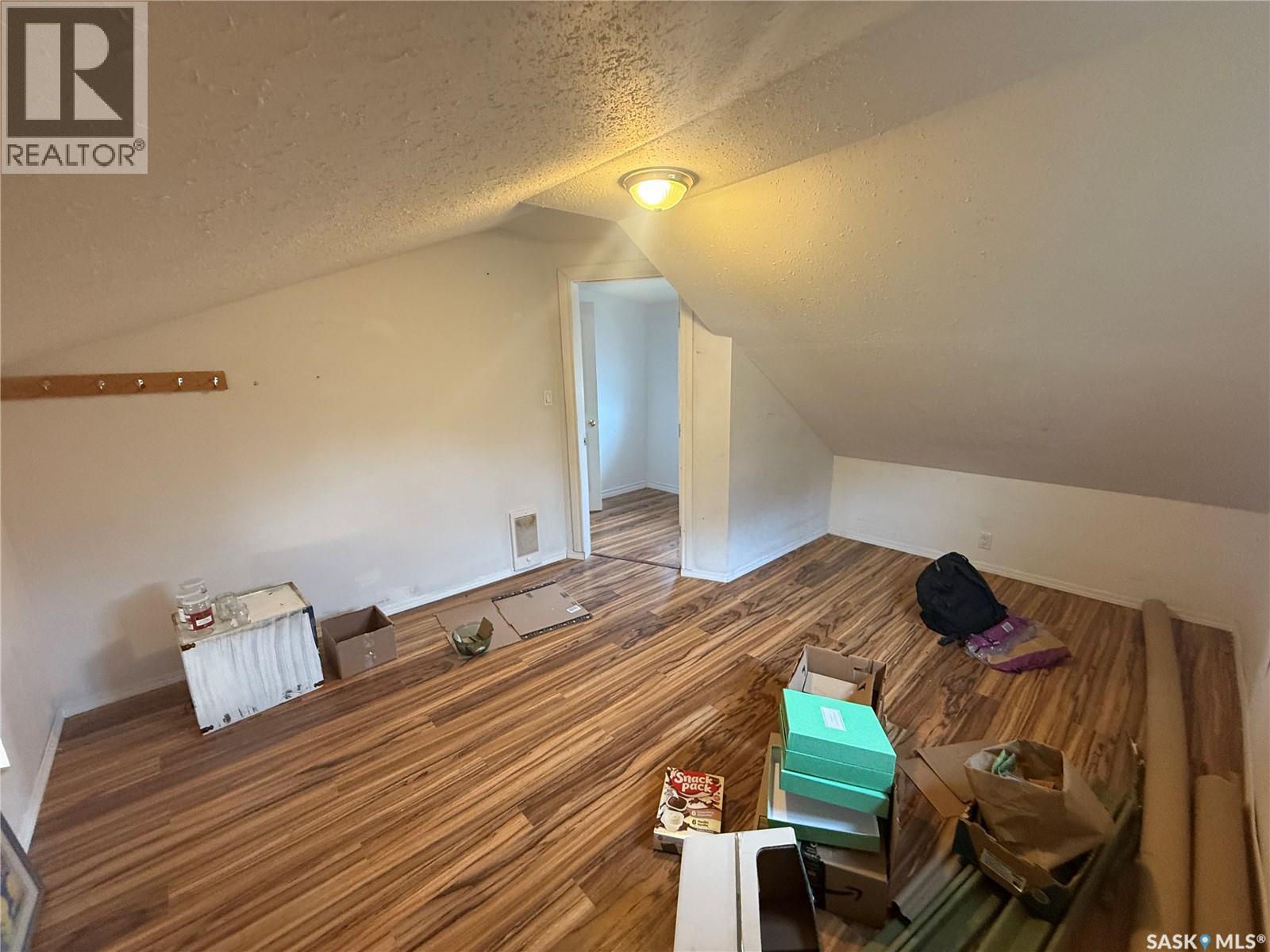 233 Central Avenue, Montmartre, Saskatchewan  S0G 3M0 - Photo 23 - SK015129